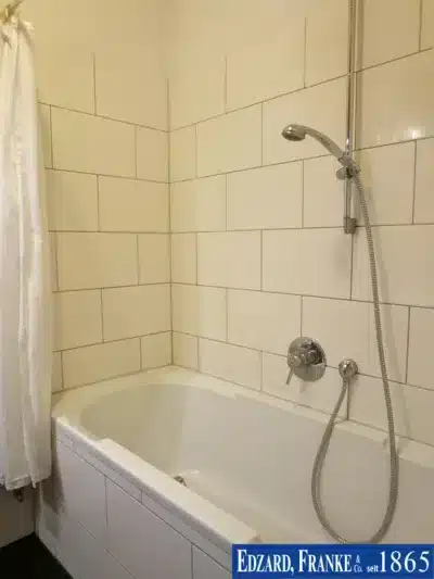 4-Zimmer-Wohnung im Wachmannquartier - Dusche (189)