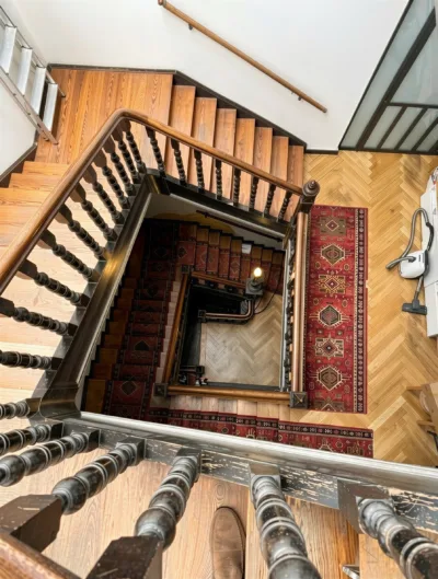 Herrschaftliches Altbremer Anwesen von 1903 - Treppenhaus - (KI generiert) (28)