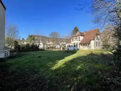 Grundstück