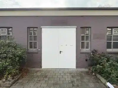 Interessante Gewerbehalle / Lagerhalle mit Büro - Haupteingang (44)