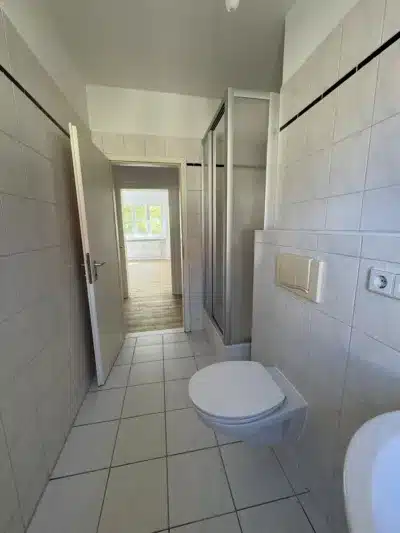 Gemütliche 2-Zimmer-Wohnung in der historischen Curie-Siedlung - Badezimmer (831)