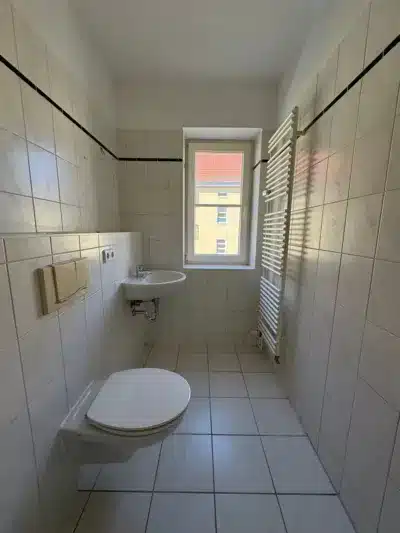 Gemütliche 2-Zimmer-Wohnung in der historischen Curie-Siedlung - Badezimmer (829)
