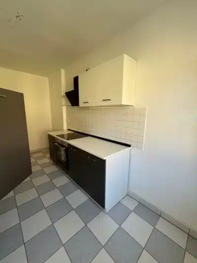 Gemütliche 2-Zimmer-Wohnung in der historischen Curie-Siedlung - Küche (825)
