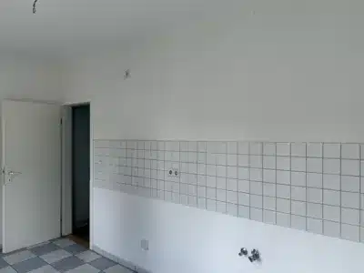 Gemütliche 3-Zimmer-Wohnung mit Balkon in der Curie-Siedlung - Küche (859)