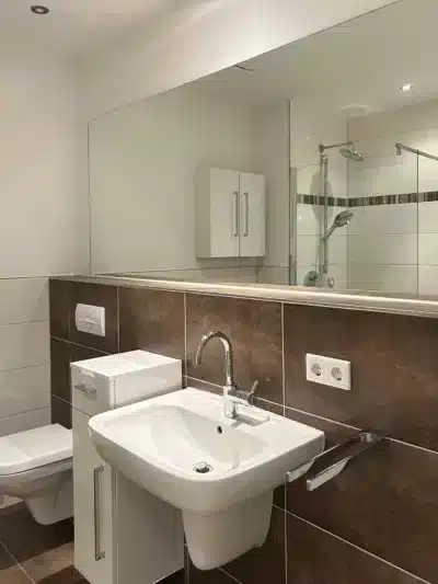 Lichtdurchflutete Wohnung mit Terrasse an der Weser - Badezimmer (247)