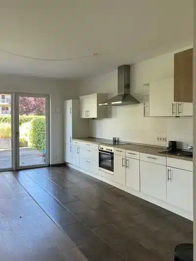 Lichtdurchflutete Wohnung mit Terrasse an der Weser - Küche (226)