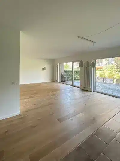 Lichtdurchflutete Wohnung mit Terrasse an der Weser - Wohnzimmer (221)